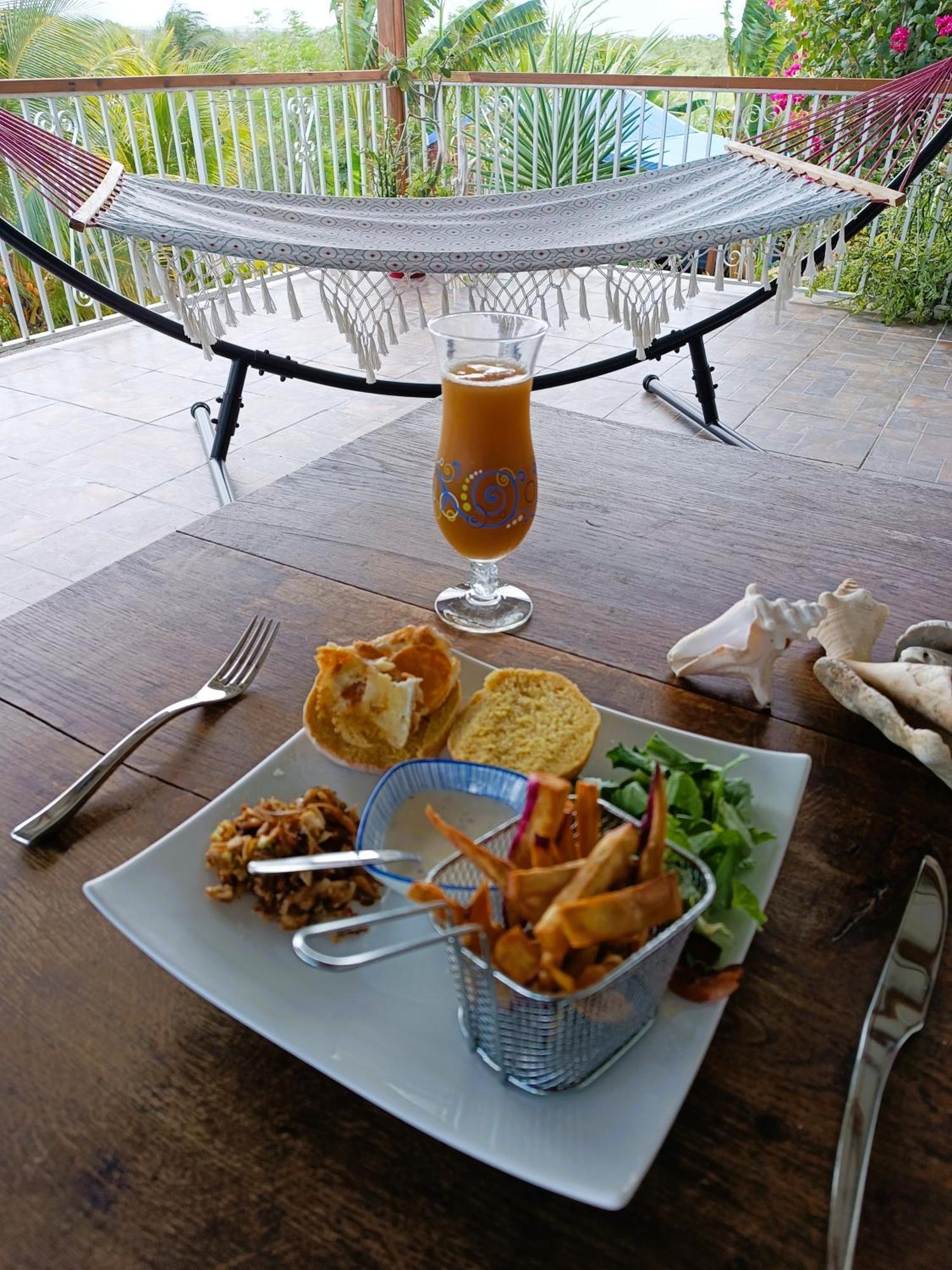 Kaz A Klemence Gite Creole Avec Piscine Et Table Dhotes A Anse Bertrand Luaran gambar